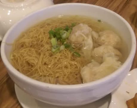 Shrimp Wonton Noodle In Soup 鮮蝦餛飩湯面